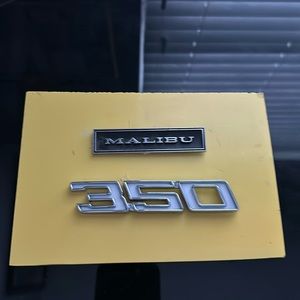 Malibu 350‎ Metal Chrome Emblem